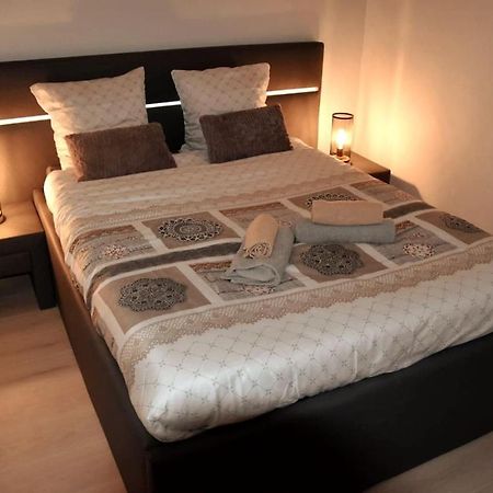 Bel Appartement Situe Quartier Louvre-Bollaert Lens Eksteriør billede